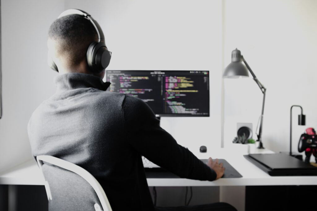 OutSystems Consulting Service: Maximizing the Potential of Your App Ideas 5 OutSystems Development